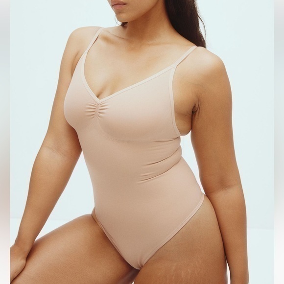 STRETCHY & SCULPTING FIRM SHAPE THONG BODYSUIT - Picture 1 of 6